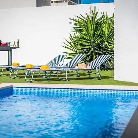 ヴィラ Playa De Fanabe Sleeps 8 With Pool Air Con And Wifi