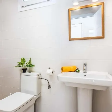 Playa De Fanabe Sleeps 8 With Pool Air Con And Wifi アデヘ