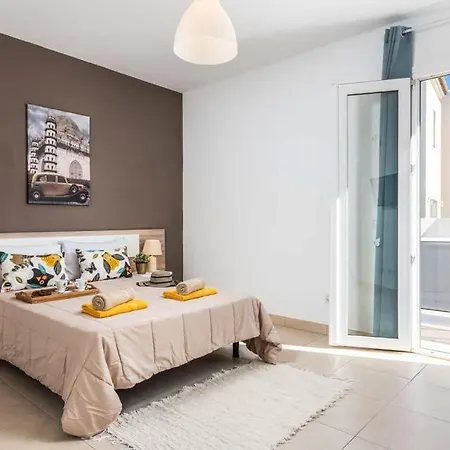 Vila Playa De Fanabe Sleeps 8 With Pool Air Con And Wifi *