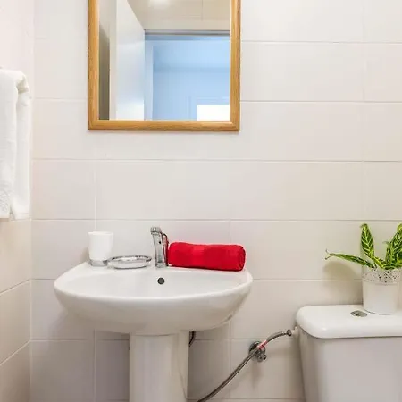Vila Playa De Fanabe Sleeps 8 With Pool Air Con And Wifi Costa Adeje (Tenerife)