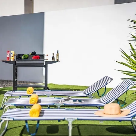 Vila Playa De Fanabe Sleeps 8 With Pool Air Con And Wifi *